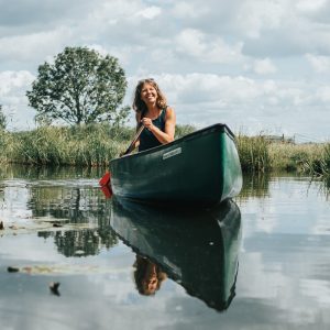 Kanovaren tijdens een avontuur door Amsterdam waterland